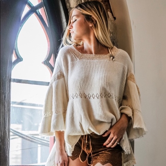 ▪️1 left POL Trumpet sleeve Sweater - Picture 2 of 8